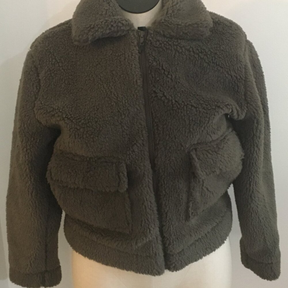 Yoki Faux Sherpa/Fleece Zip Up Jacket Green/Gray Size Medium NWT